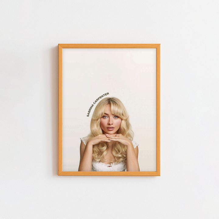 Sabrina Carpenter - 1 Frame