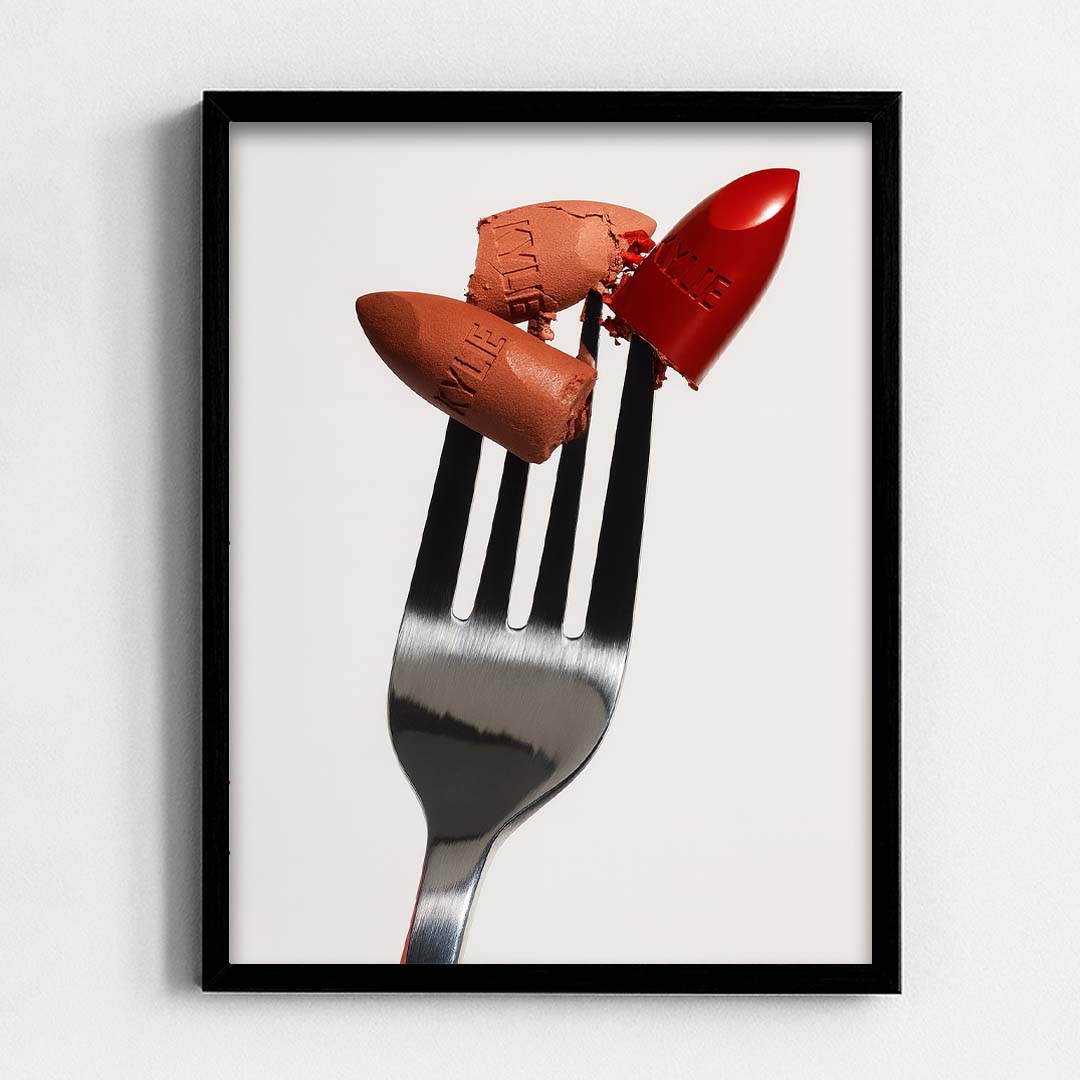 Lipstick Frame